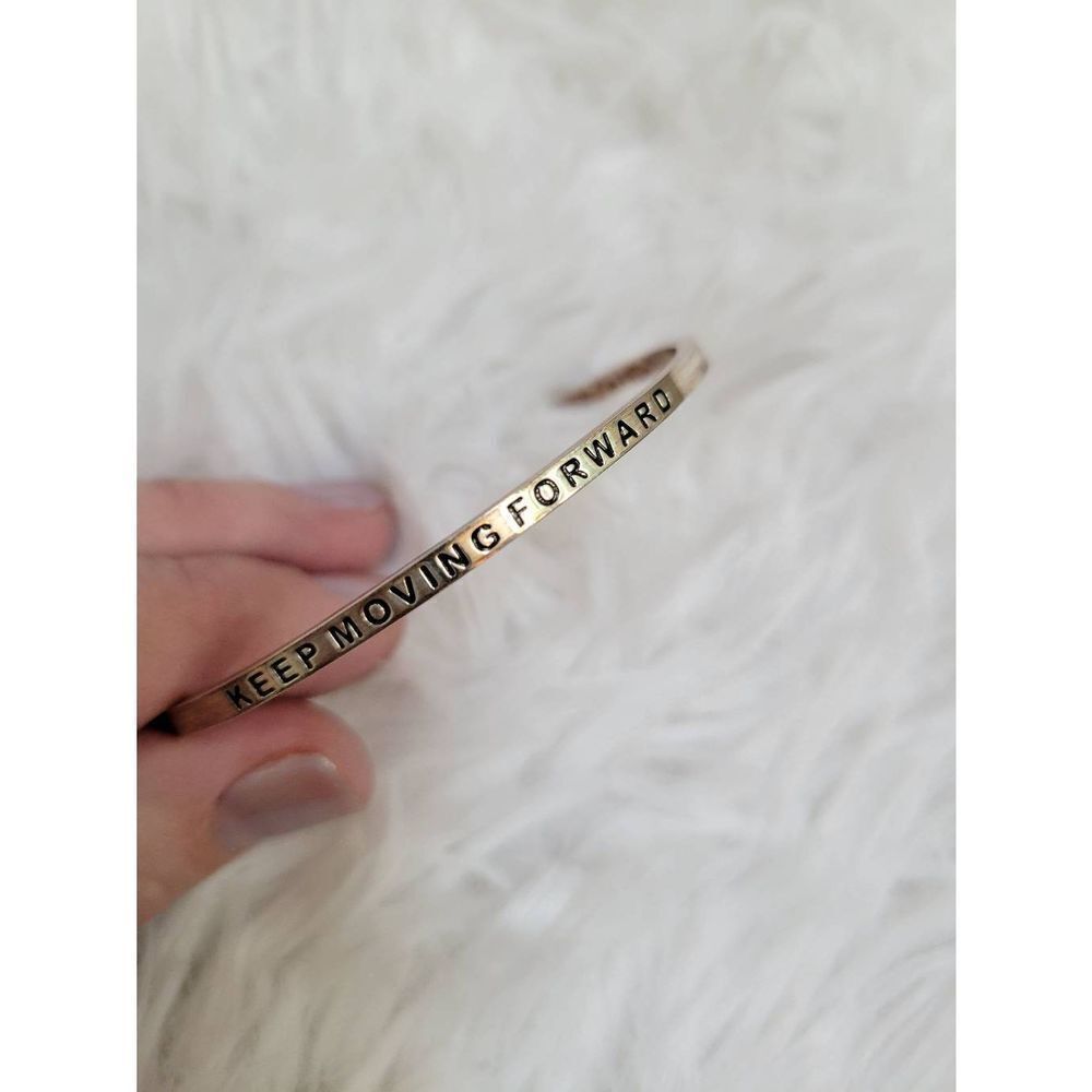 Motivational Cuff Link Bangle Bracelet "KEEP MOVING FORWARD"